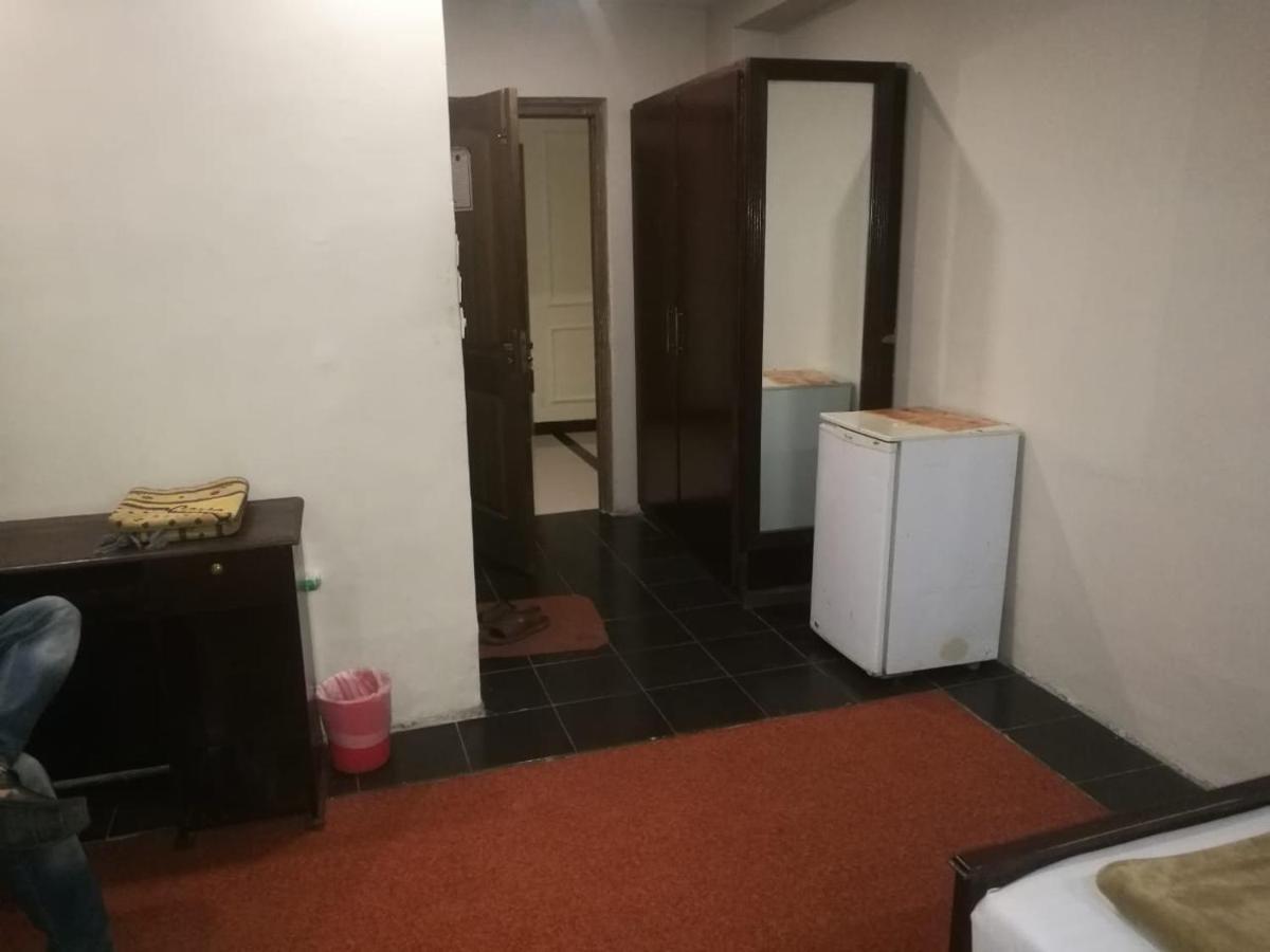Hotel Burj Al Hateem Равалпинди Екстериор снимка